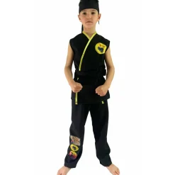 Disfraces en grupo de karate Kid y Cobra Kai