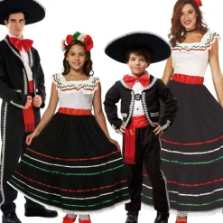 Disfraces en grupo de Mexicanos